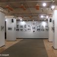 В залах фотовыставки, посвященной 50-летию первого космического полёта Ю. Гагарина