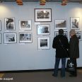 В залах фотовыставки, посвященной 50-летию первого космического полёта Ю. Гагарина